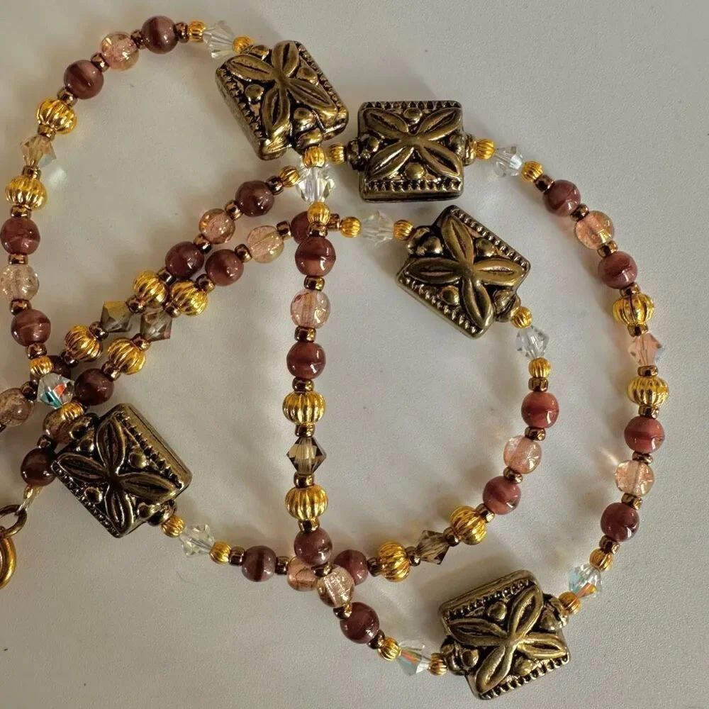 Gold tone crystal beaded necklace - Picture 5 of 8